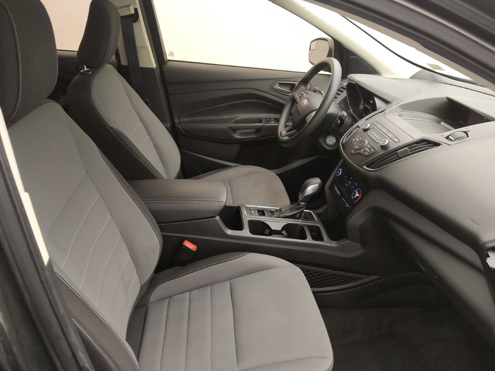 Used 2019 Ford Escape S image 21