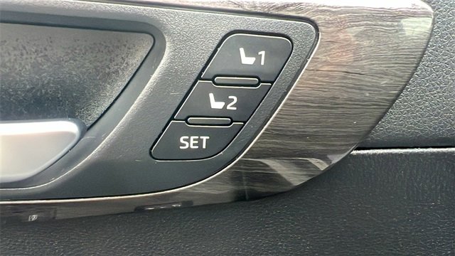 Certified 2025 Toyota Highlander Limited image 20