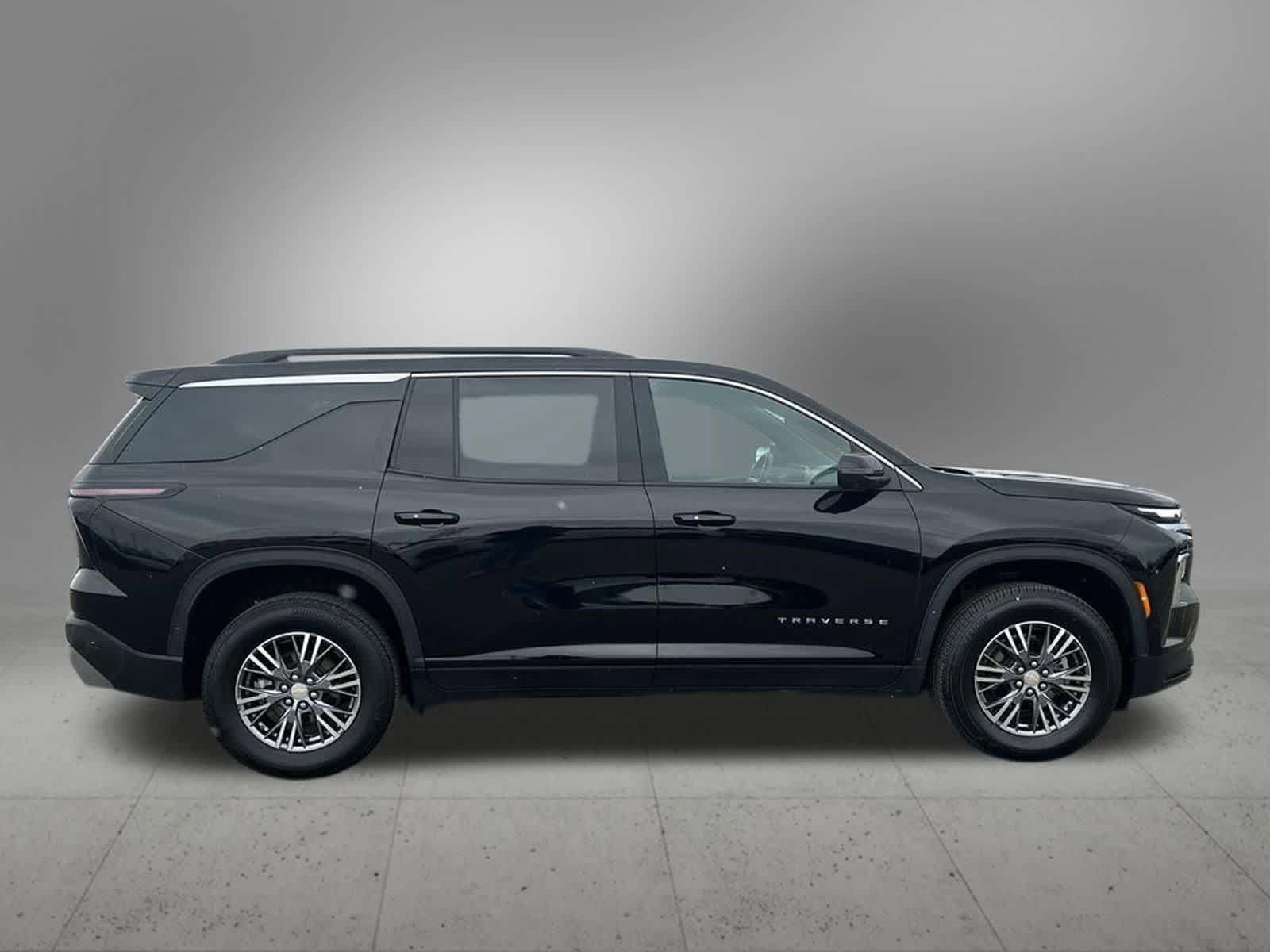 Used 2024 Chevrolet Traverse LT AWD/4WD image 7