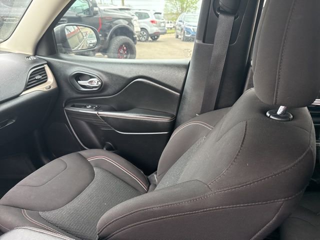 Used 2016 Jeep Cherokee 75th Anniversary image 16