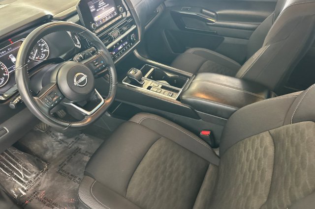 Used 2024 Nissan Pathfinder SV FWD image 11