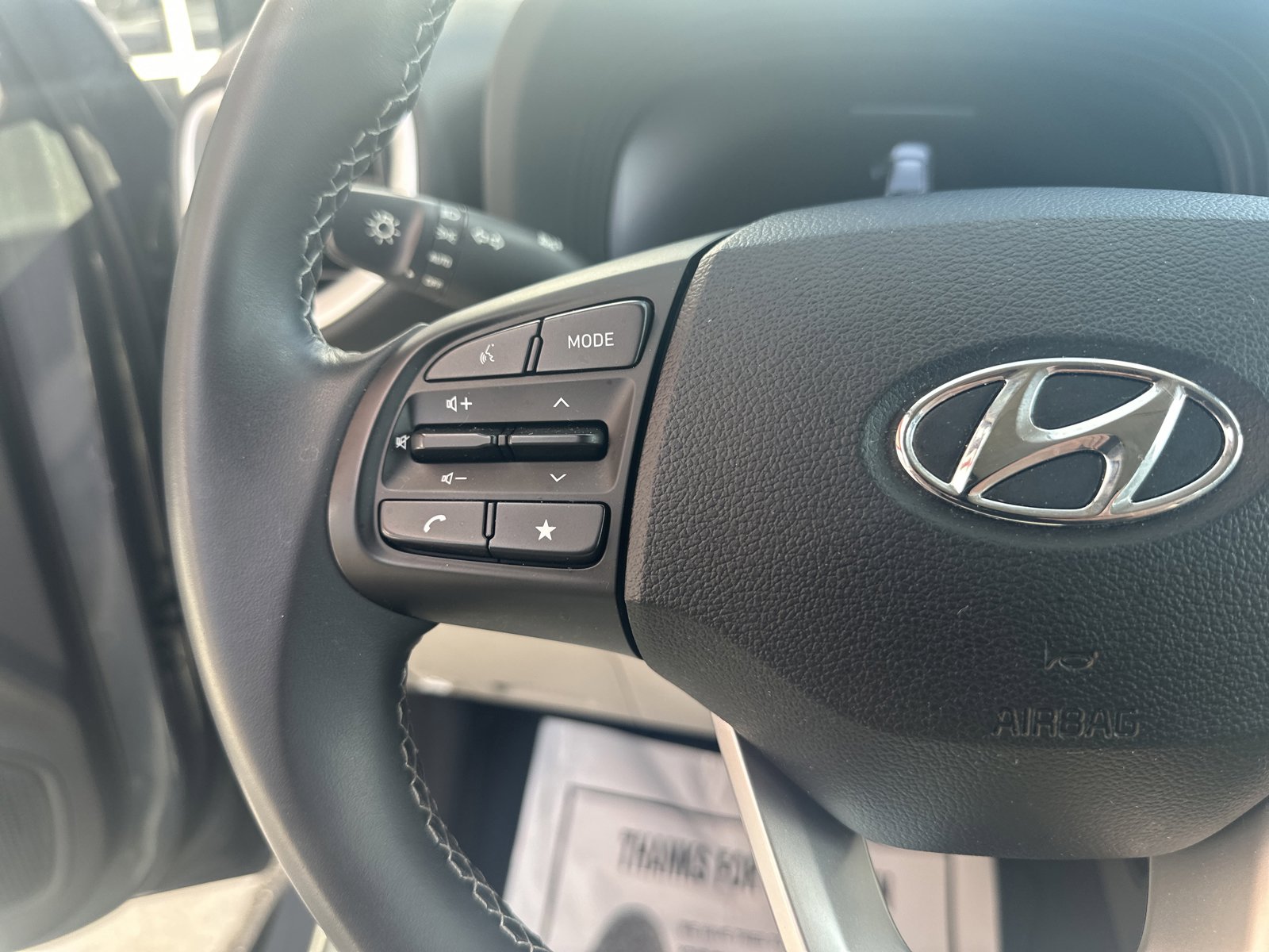 Used 2025 Hyundai Venue SEL FWD image 12