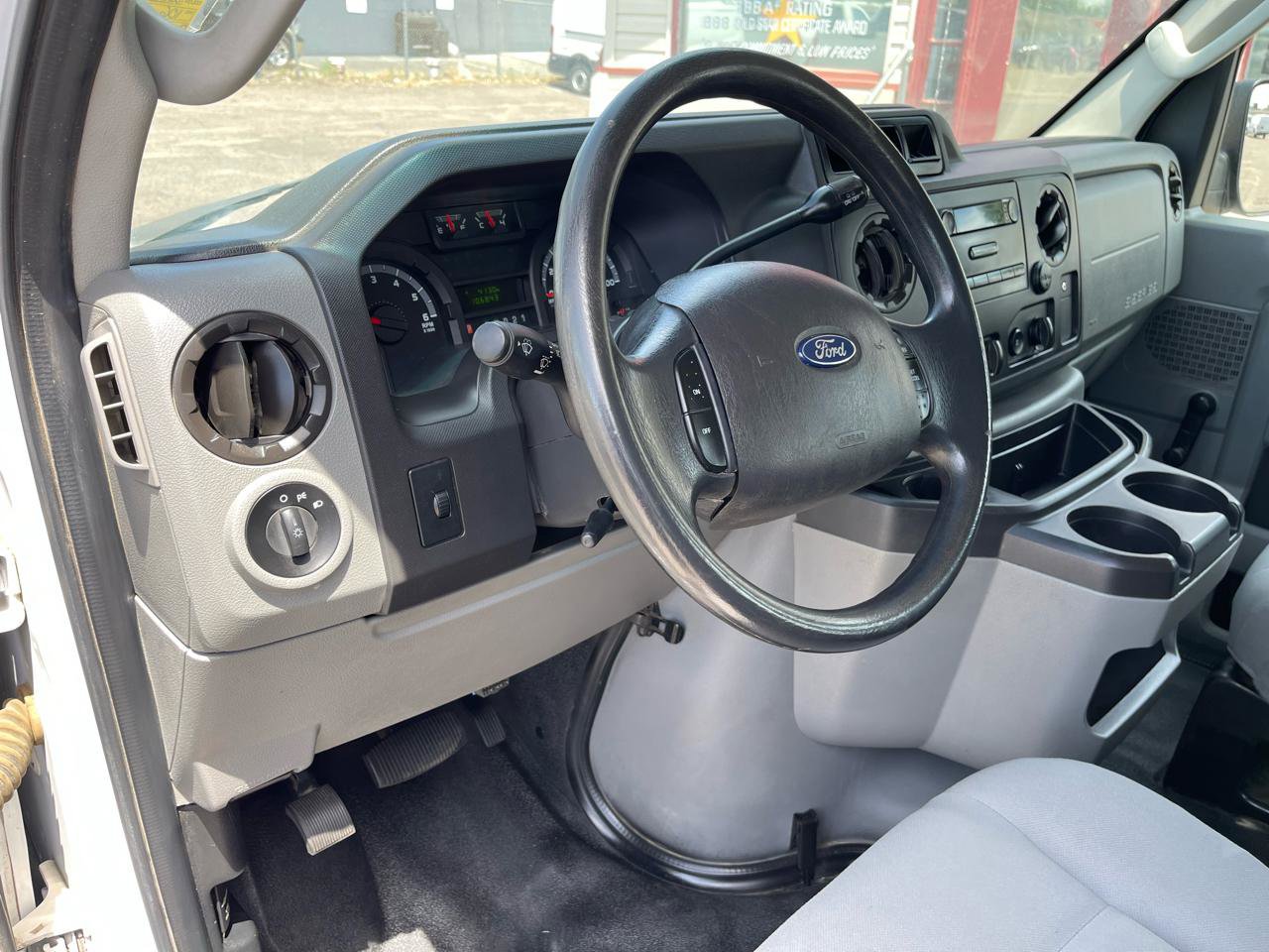 Used 2013 Ford E-350 and Econoline 350 XL image 20