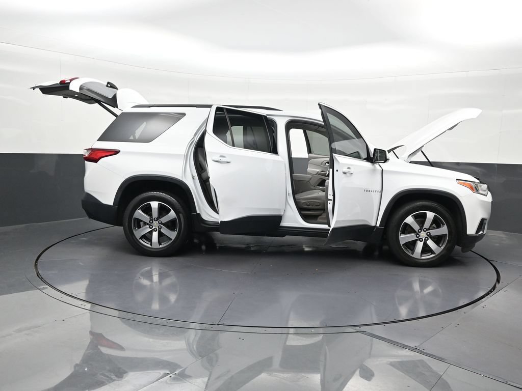 Used 2019 Chevrolet Traverse LT w/ LT Premium Package FWD image 35