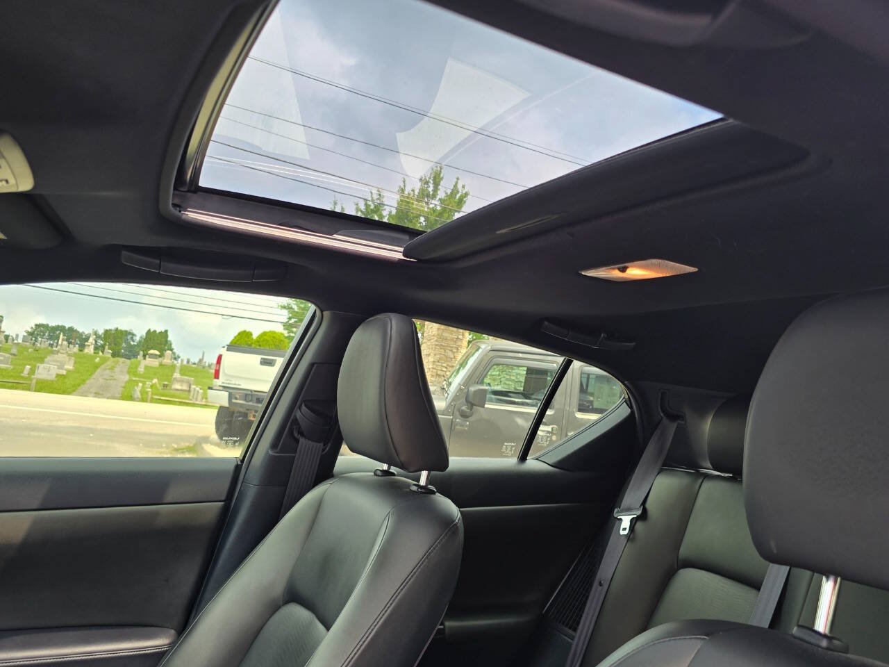 Used 2013 Lexus CT 200h w/ F Sport Pkg w/Nuluxe Trim FWD image 22