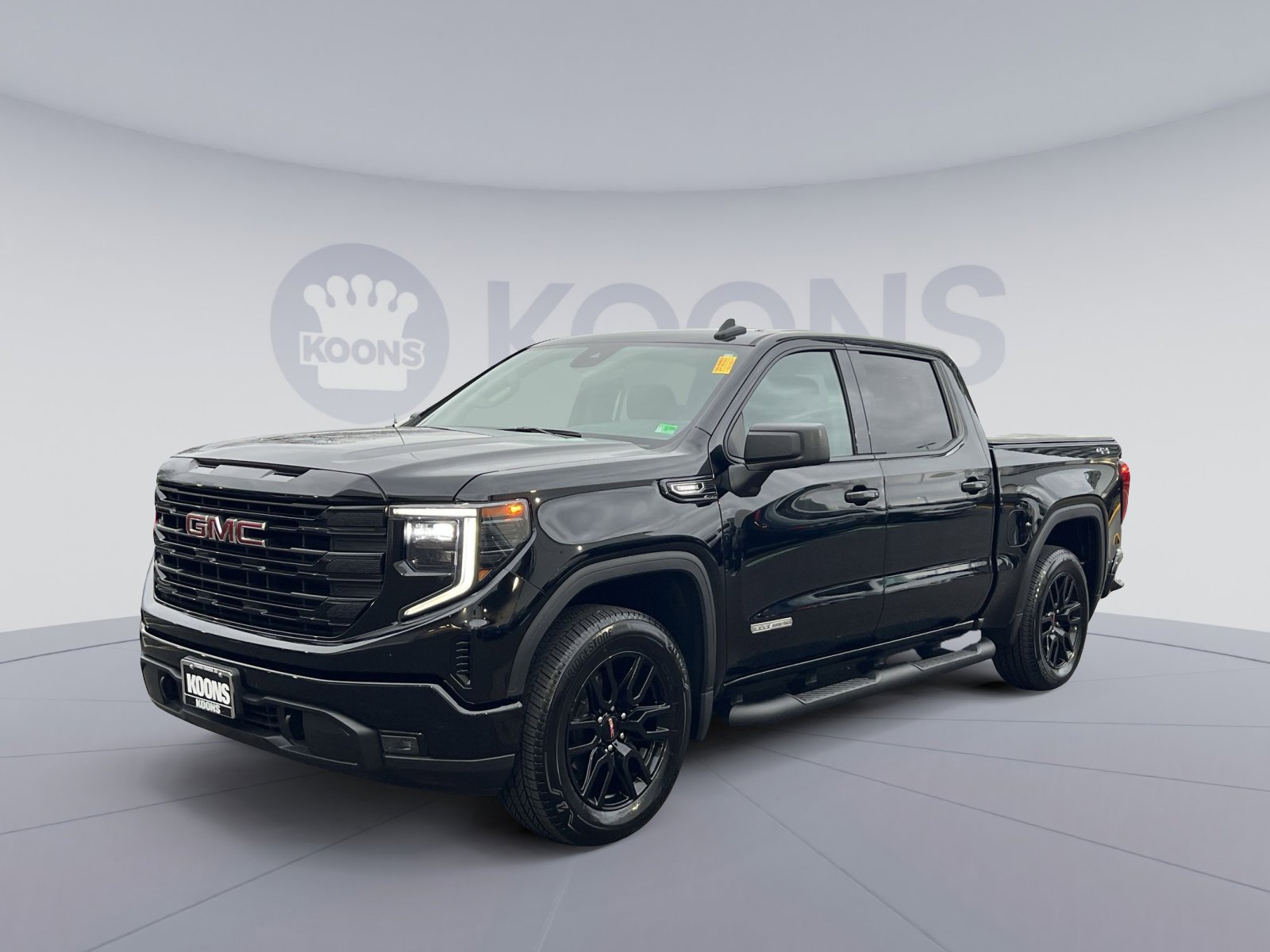 Used 2024 GMC Sierra 1500 Elevation image 1