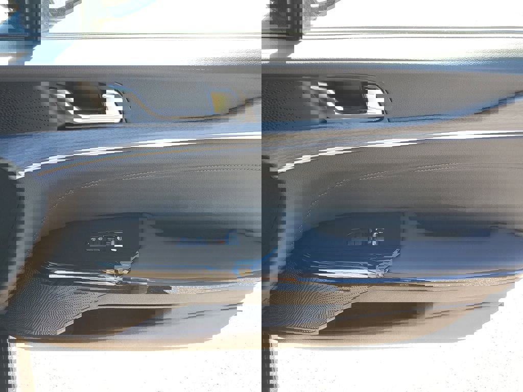 New 2026 Kia K5 EX image 10