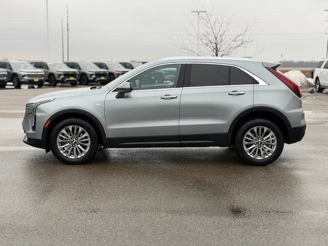 Used 2025 Cadillac XT4 Premium Luxury image 8