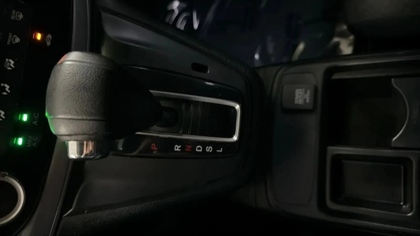 Used 2015 Honda CR-V LX image 12