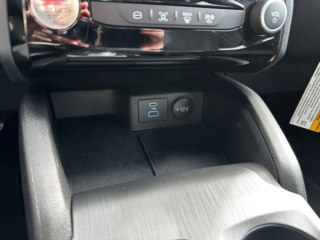 Used 2023 Ford Escape SE image 61