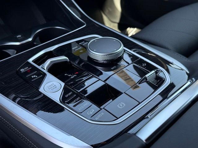 New 2026 BMW X7 xDrive40i w/ M Sport Package image 24