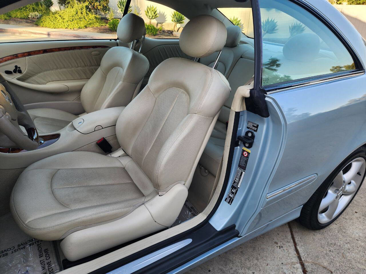 Used 2005 Mercedes-Benz CLK 320 Coupe image 24