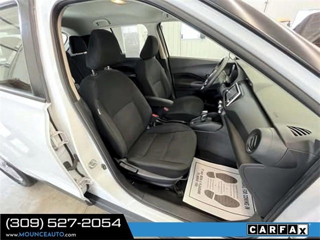 Used 2023 Nissan Kicks S image 4