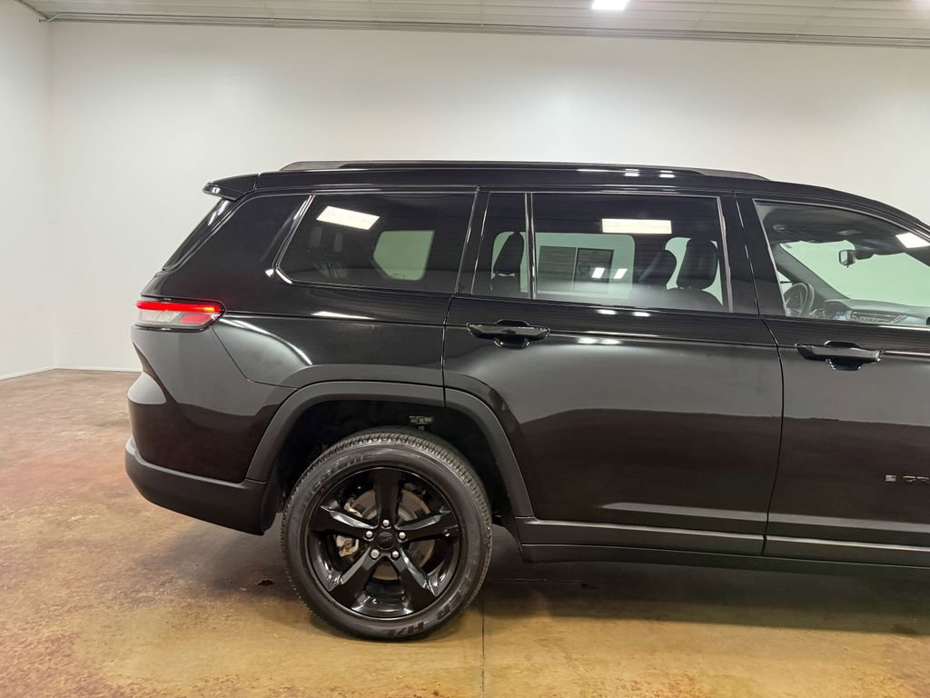 Used 2023 Jeep Grand Cherokee L Laredo AWD/4WD image 34