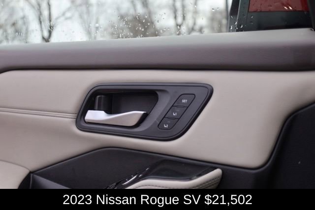 Used 2023 Nissan Rogue SV image 21