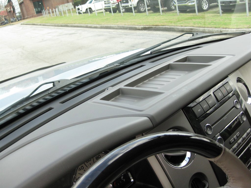 Used 2013 Ford Expedition Limited RWD image 22