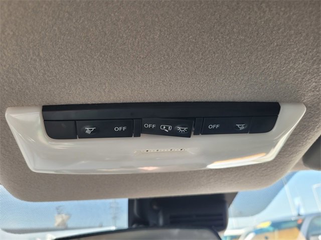 Certified 2022 Nissan Versa SR w/ Trunk Package image 22