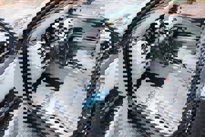 Used 2016 Acura RLX w/ Technology Package image 3