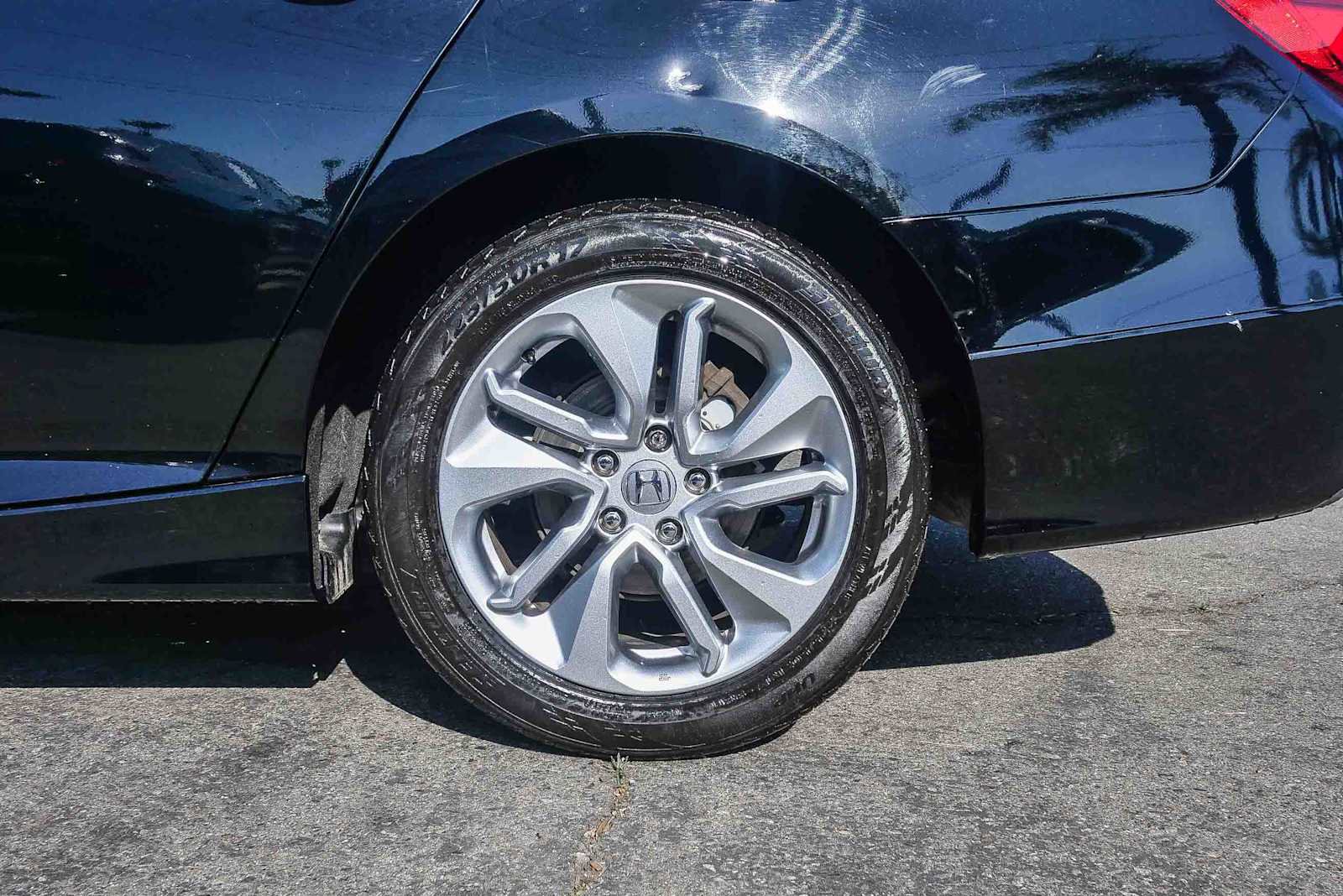 Used 2018 Honda Accord LX image 8