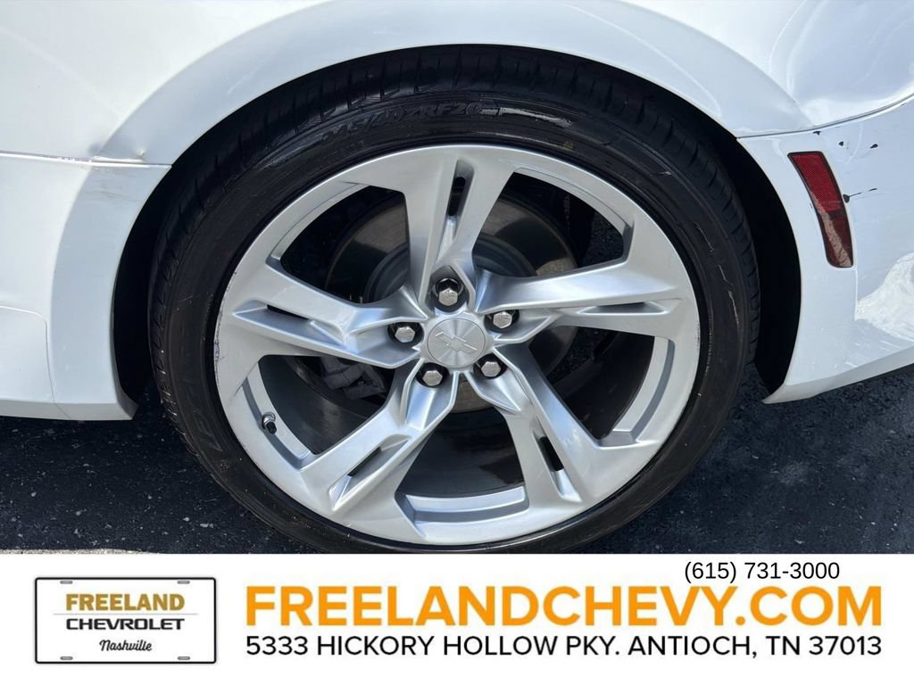 Used 2020 Chevrolet Camaro LT w/ Technology Package RWD image 11