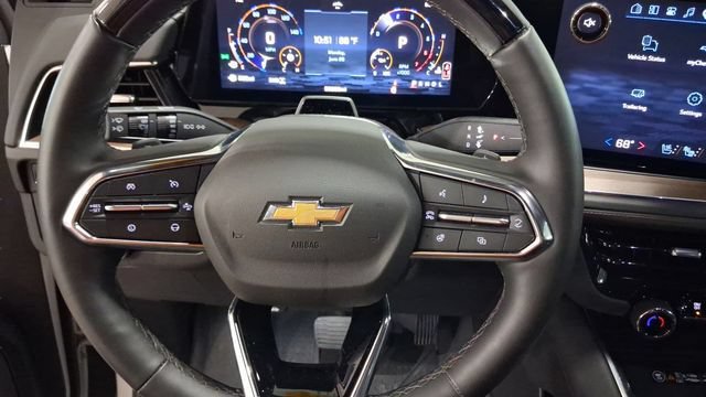 Used 2025 Chevrolet Tahoe High Country AWD/4WD image 14
