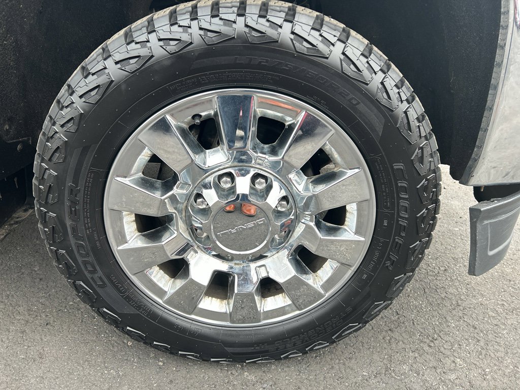 Used 2019 GMC Sierra 2500 SLE w/ Suspension Package, Off-Road image 9