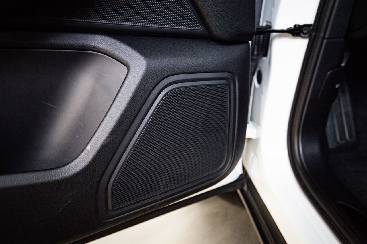 Used 2023 Porsche Macan Turbo image 21