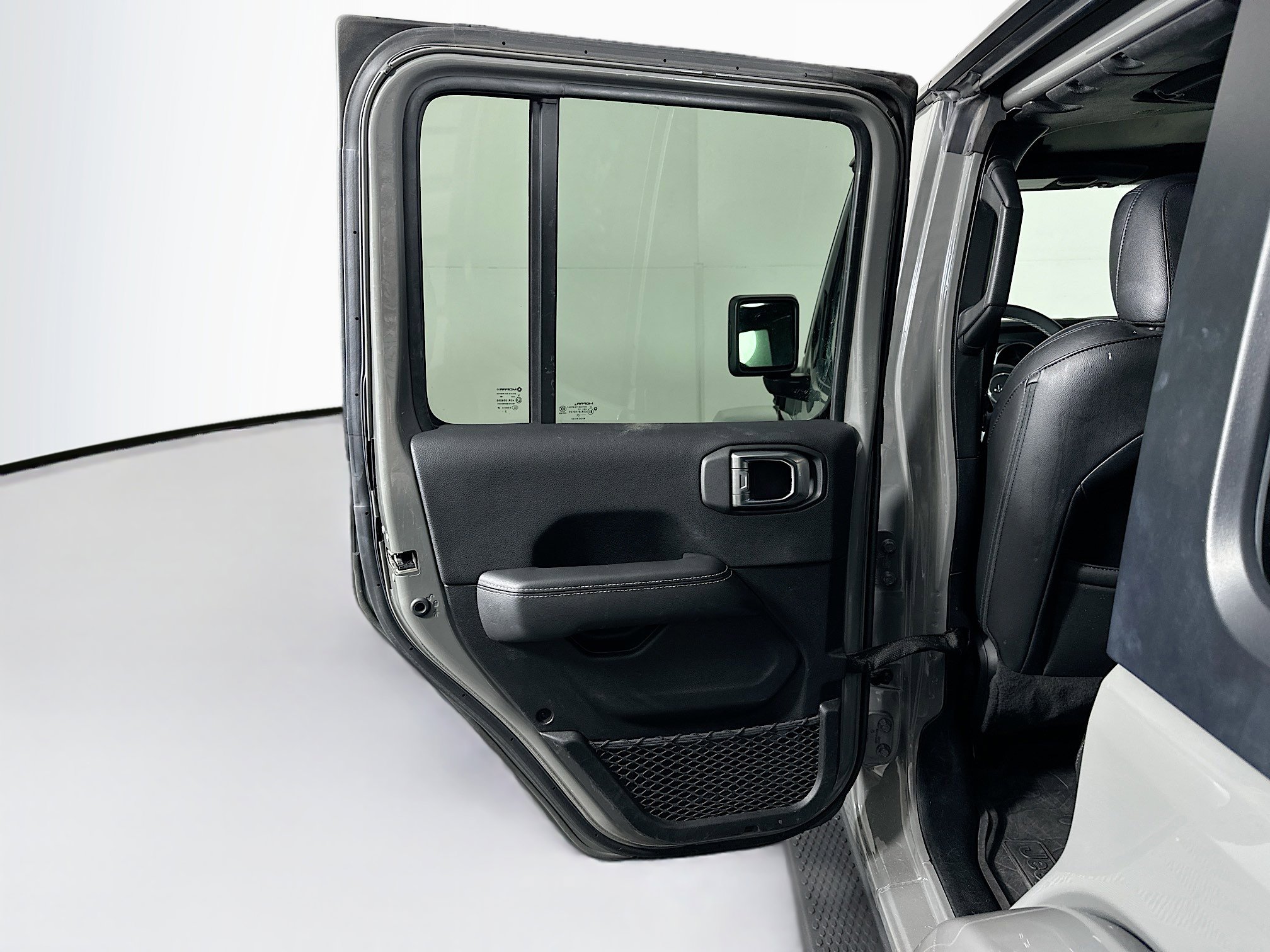 Used 2023 Jeep Wrangler Sahara image 26