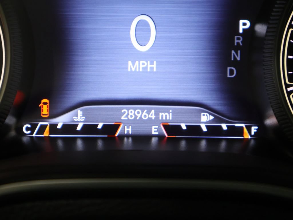 Used 2023 Jeep Cherokee Altitude Lux AWD/4WD image 37