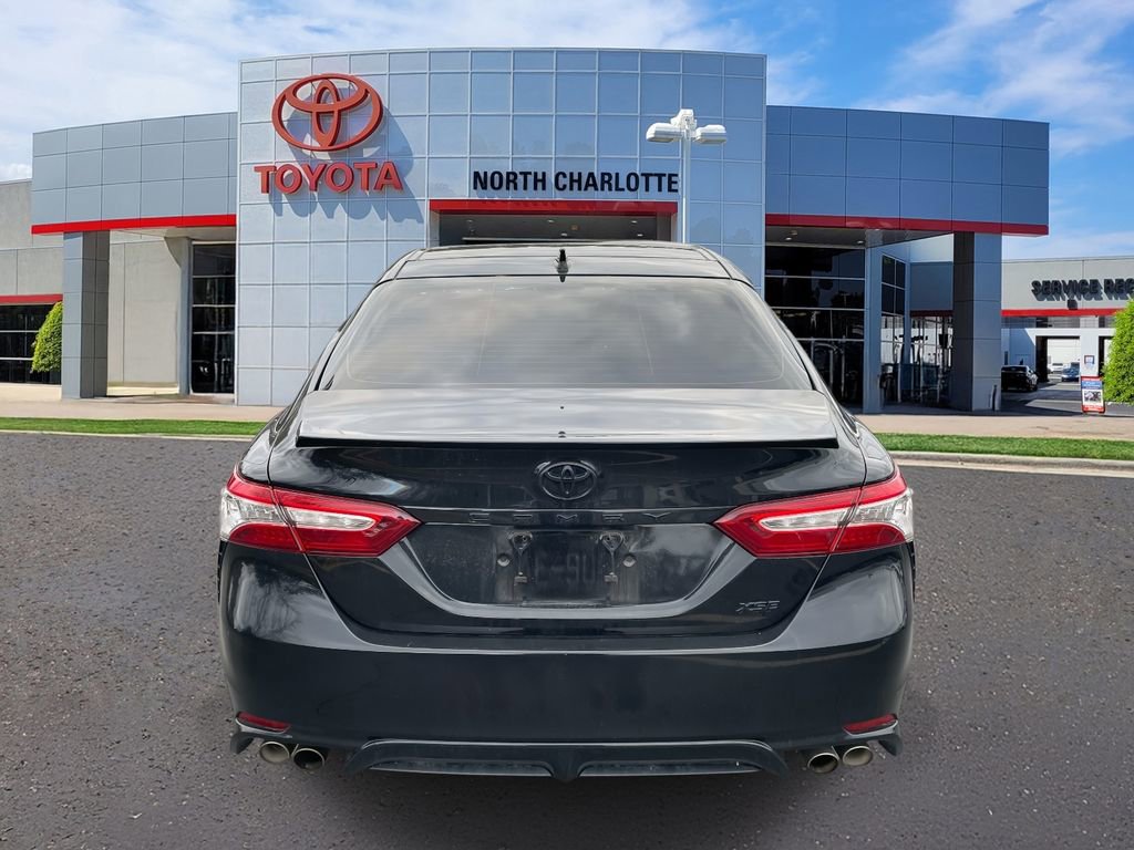 Used 2020 Toyota Camry XSE image 9