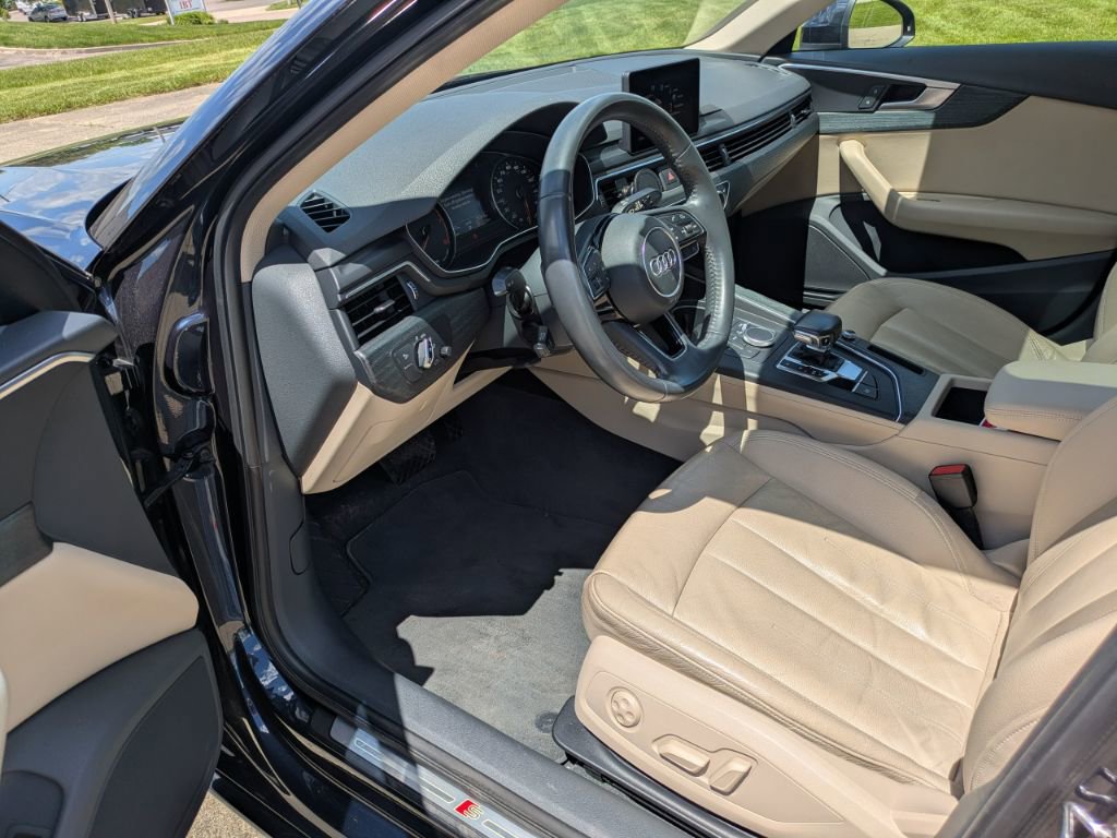 Used 2018 Audi A4 2.0T Ultra Premium w/ Convenience Package FWD image 9