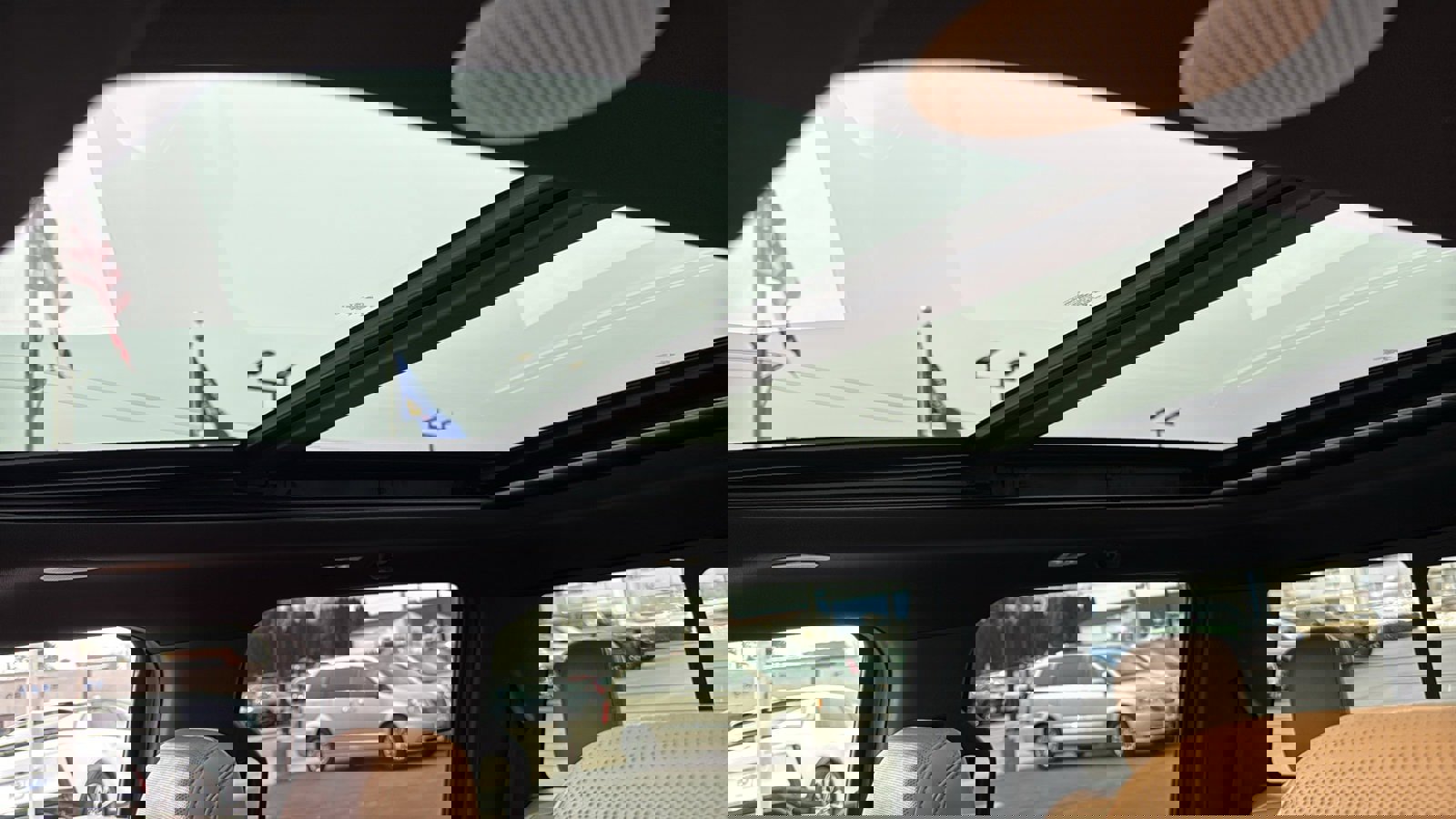 Used 2021 Ford F150 Platinum w/ FX4 Off-Road Package image 27