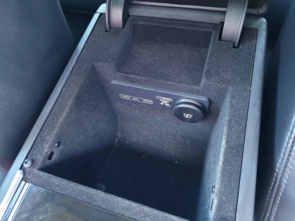 Used 2019 Jaguar XF Prestige image 19