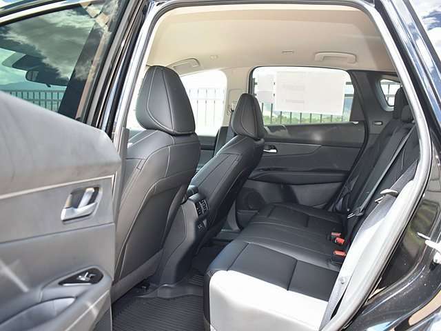 New 2025 Nissan Murano SV image 8