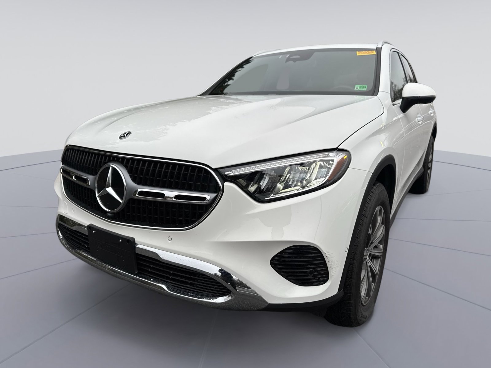 Used 2024 Mercedes-Benz GLC 300 4MATIC image 5