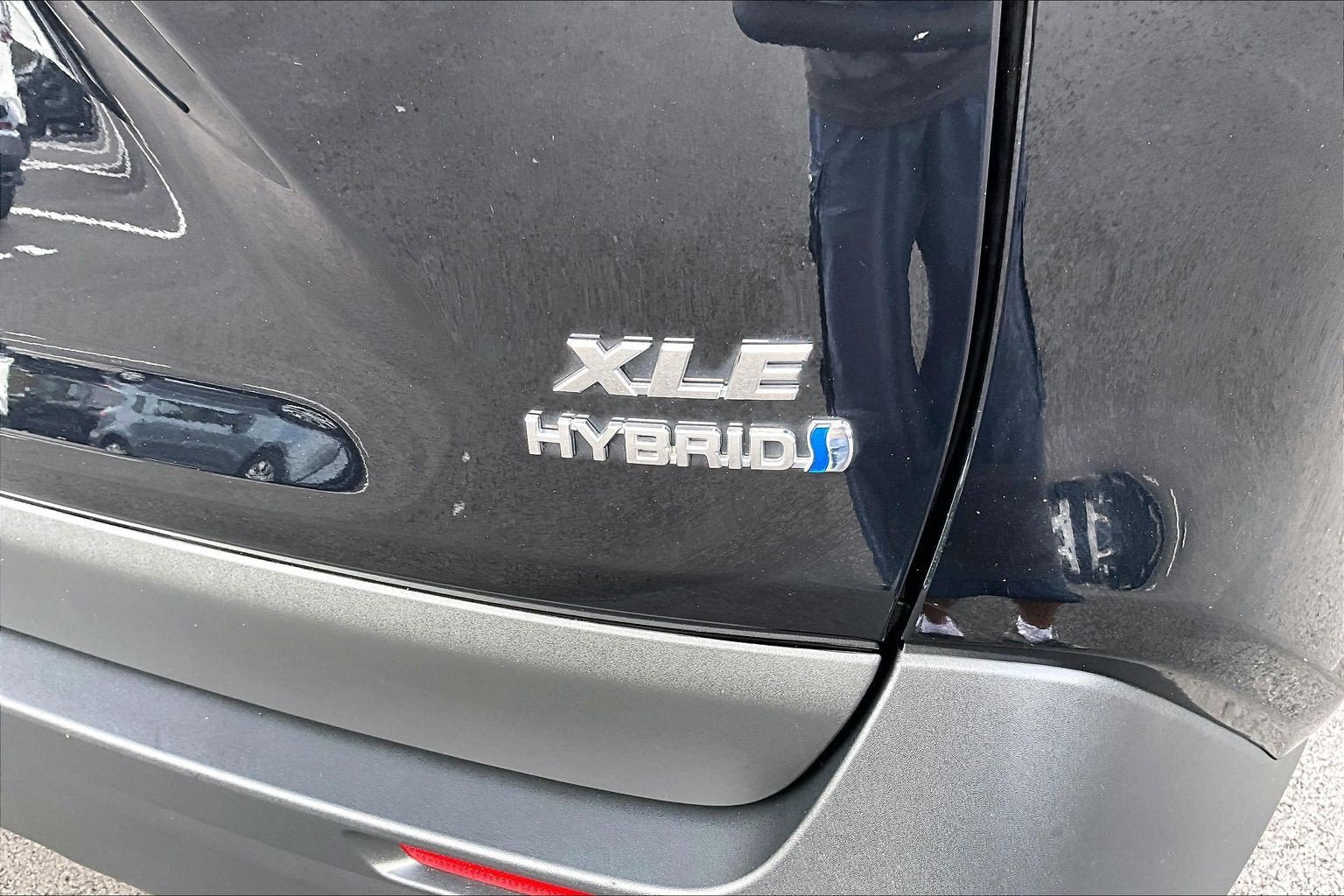 Used 2024 Toyota RAV4 XLE w/ Weather Package AWD/4WD image 8