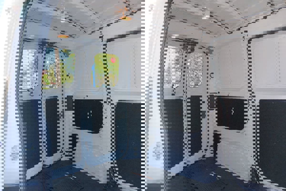 Used 2021 Nissan NV200 SV w/ Back Door Glass Package image 5