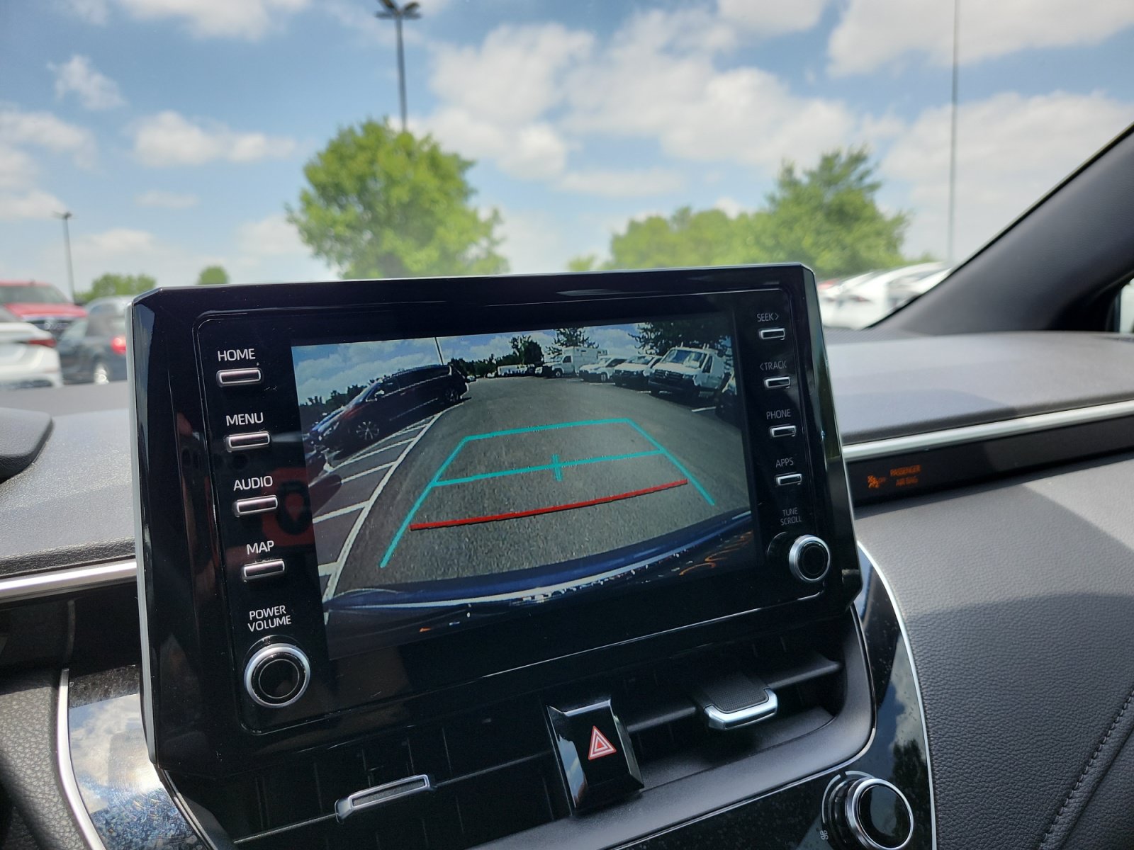Used 2020 Toyota Corolla SE FWD image 16