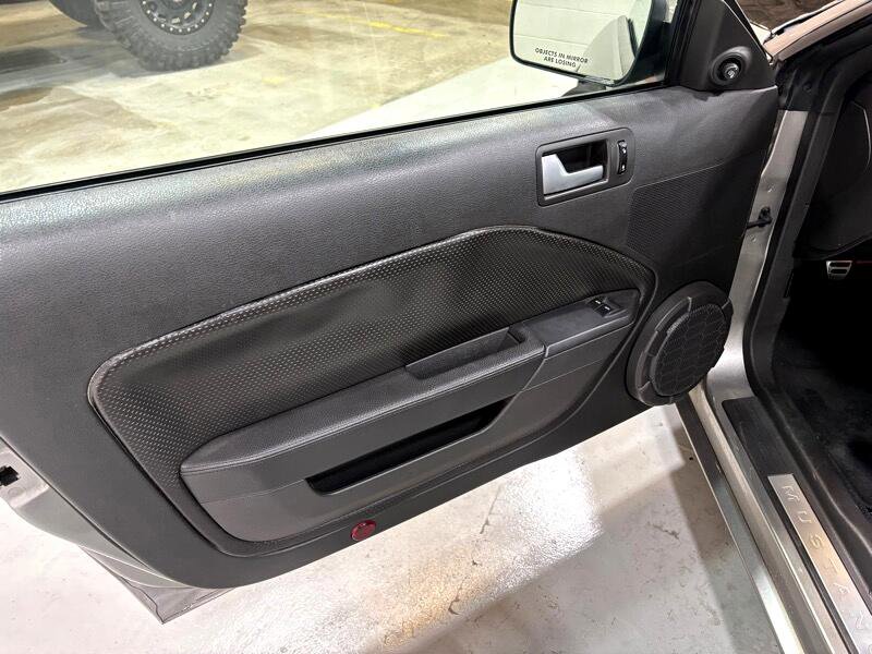 Used 2009 Ford Mustang GT Premium image 14