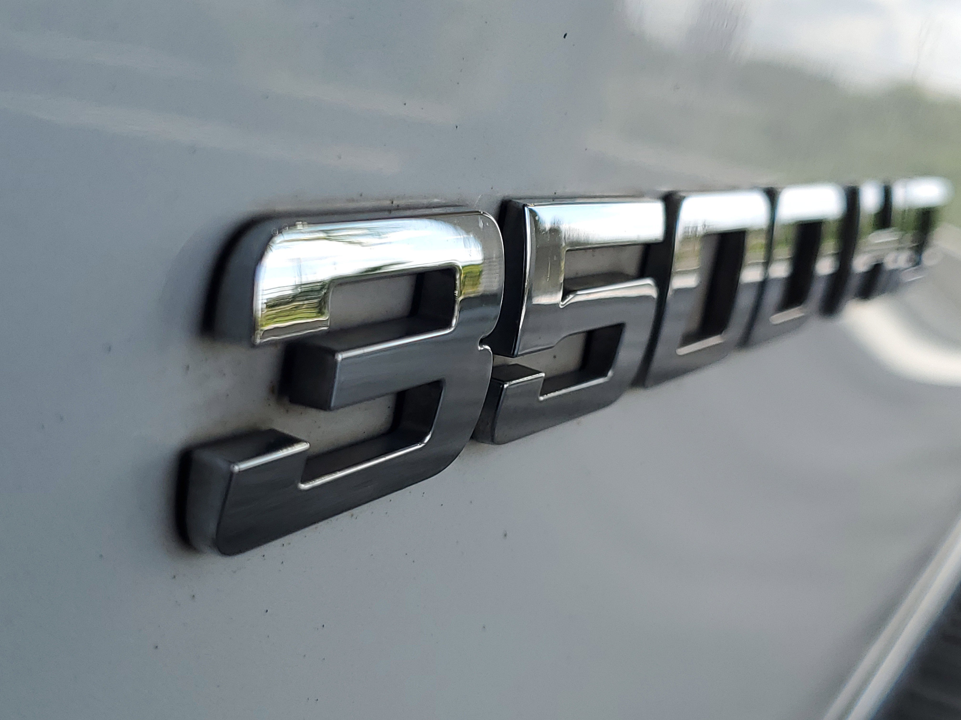 Used 2019 GMC Sierra 3500 SLT w/ Duramax Plus Package AWD/4WD image 6