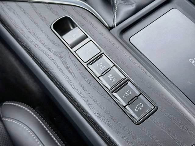 Used 2025 Lexus LX 600 4WD w/ Accessory Package (2T) image 48