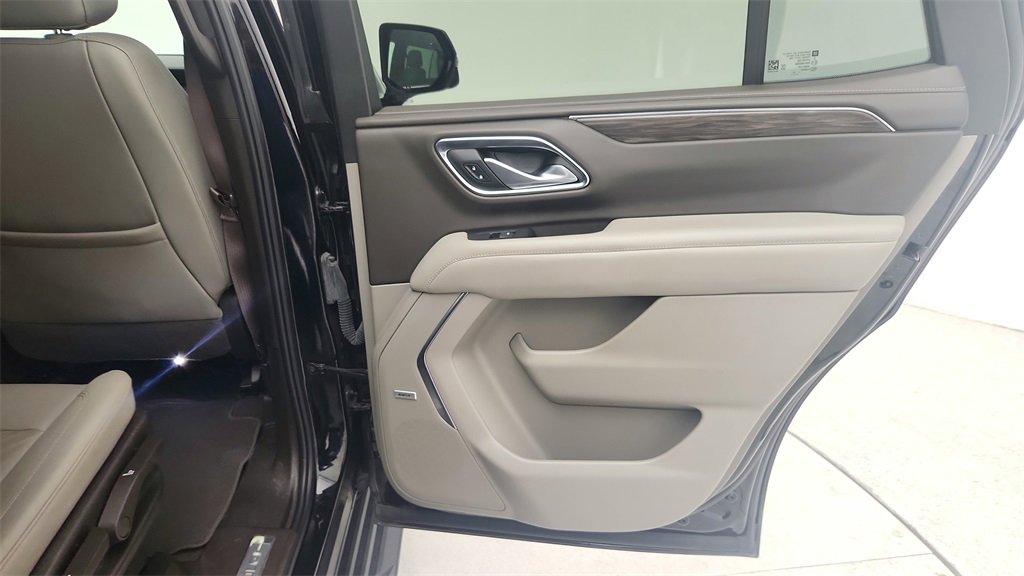 Used 2022 Chevrolet Tahoe LT w/ LT Signature Plus Package image 37