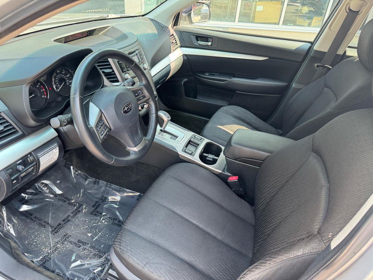 Used 2012 Subaru Outback 2.5i Premium w/ All-Weather Pkg AWD/4WD image 10