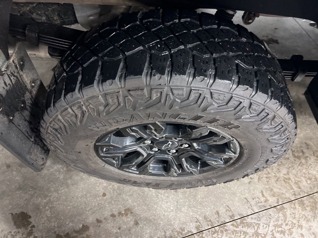 Certified 2022 Chevrolet Silverado 1500 ZR2 w/ Technology Package image 22