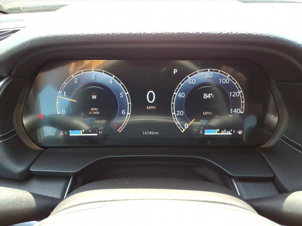 Used 2024 Jeep Grand Cherokee Altitude AWD/4WD image 18
