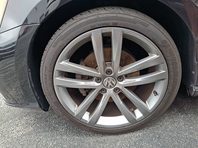 Used 2016 Volkswagen Passat 1.8T R-Line FWD image 9
