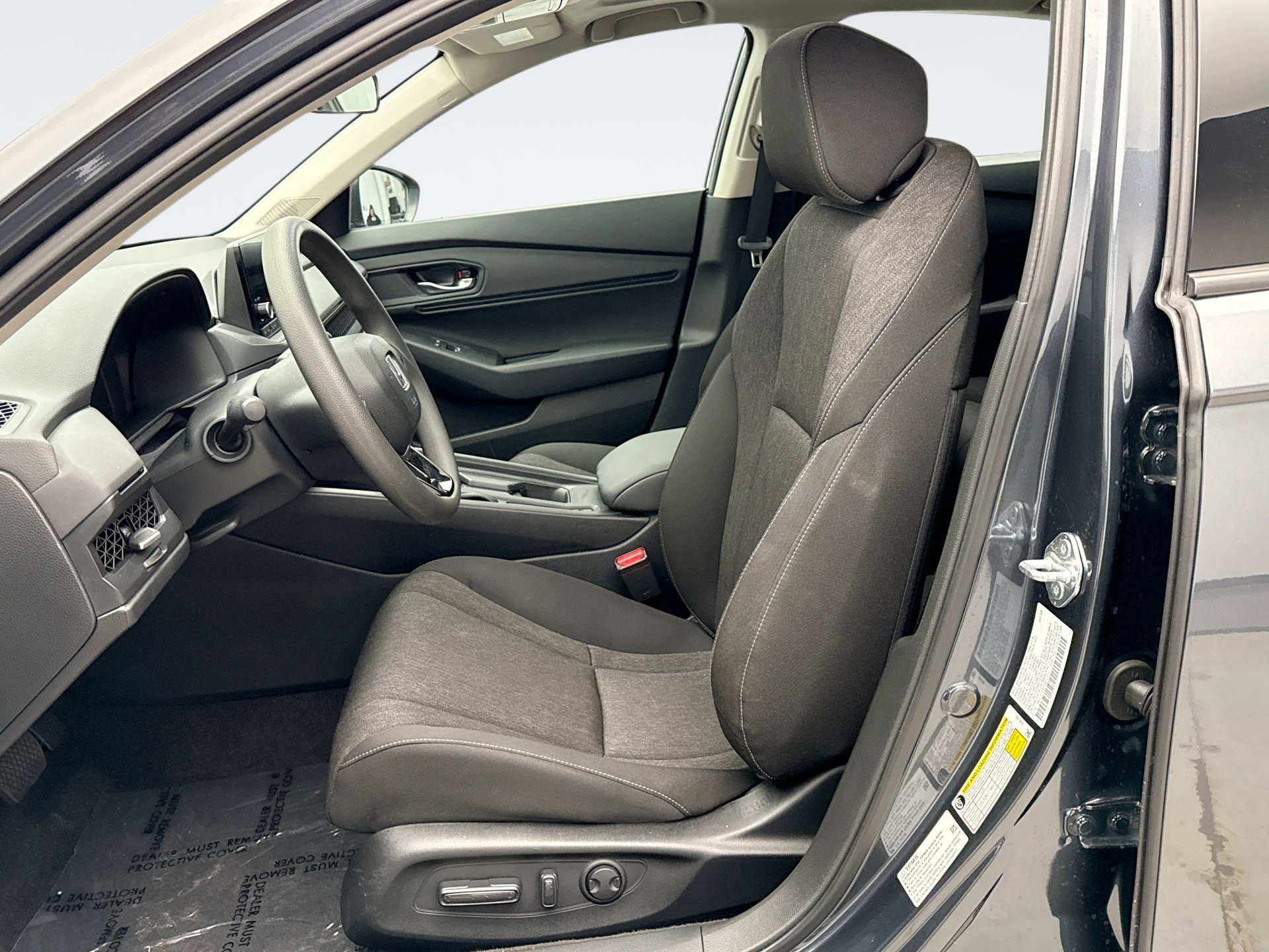 Used 2025 Honda Accord SE image 11