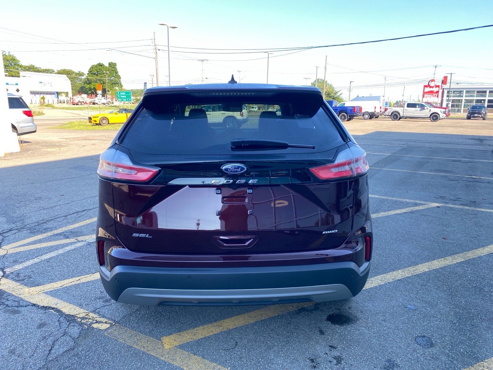 Used 2024 Ford Edge SEL w/ Convenience Package AWD/4WD image 5