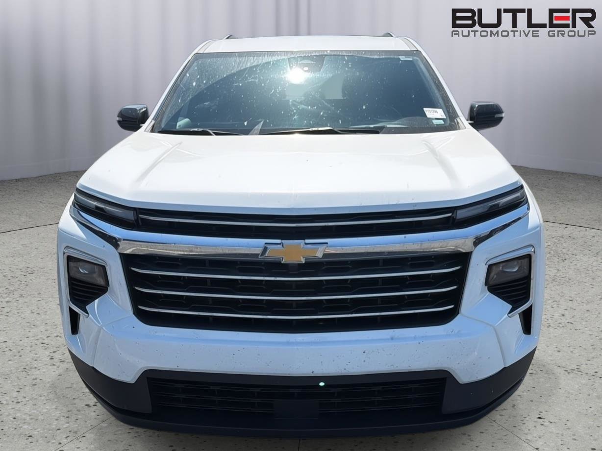 Used 2025 Chevrolet Traverse LT AWD/4WD image 4