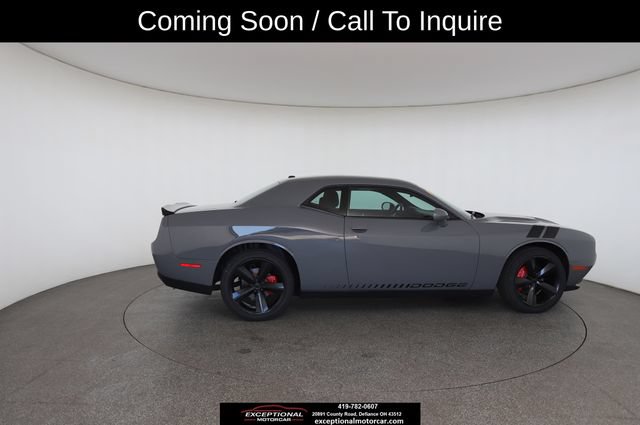 Used 2018 Dodge Challenger SXT RWD image 22